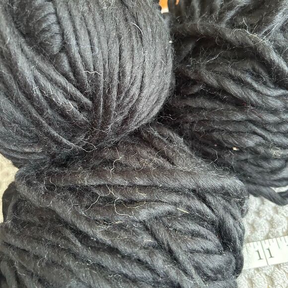 Large Lot Buttercream Super Bulky Black Yarn - Picture 6 of 6